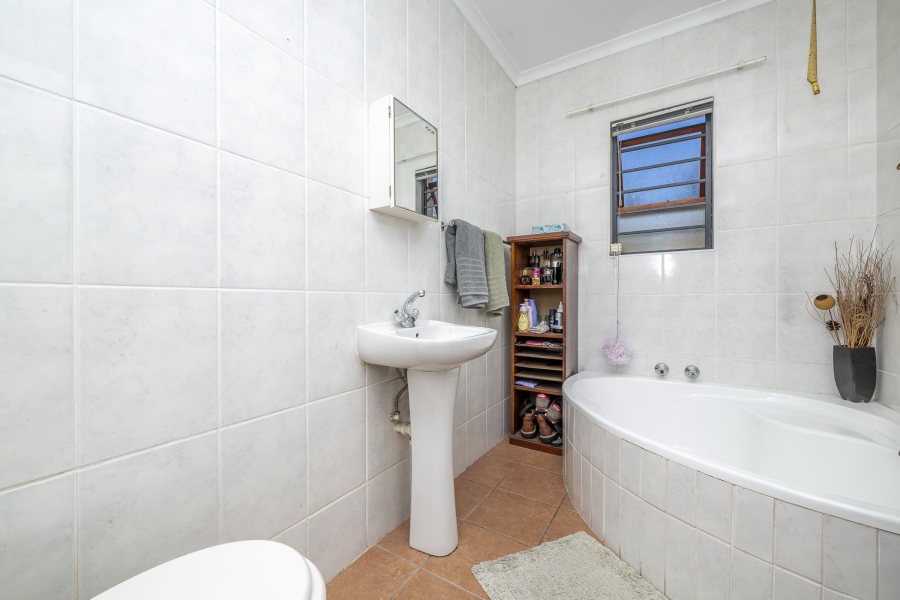 3 Bedroom Property for Sale in Parklands Western Cape